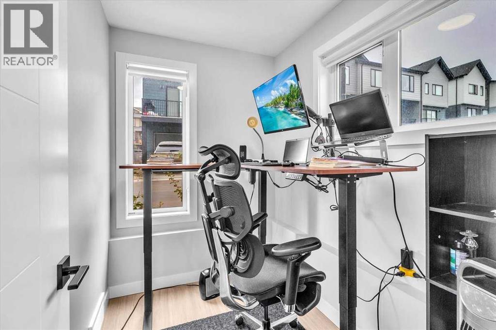 Single Family House for Sale in  Evanscrest Square NW Evanston Calgary 