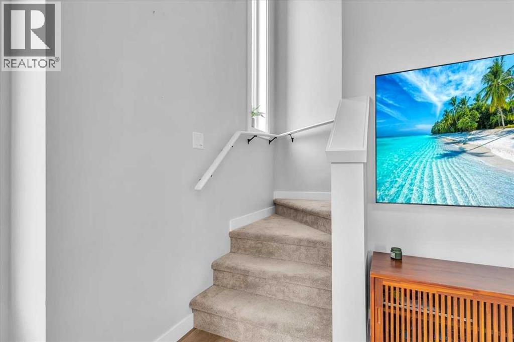 Single Family House for Sale in  Evanscrest Square NW Evanston Calgary 