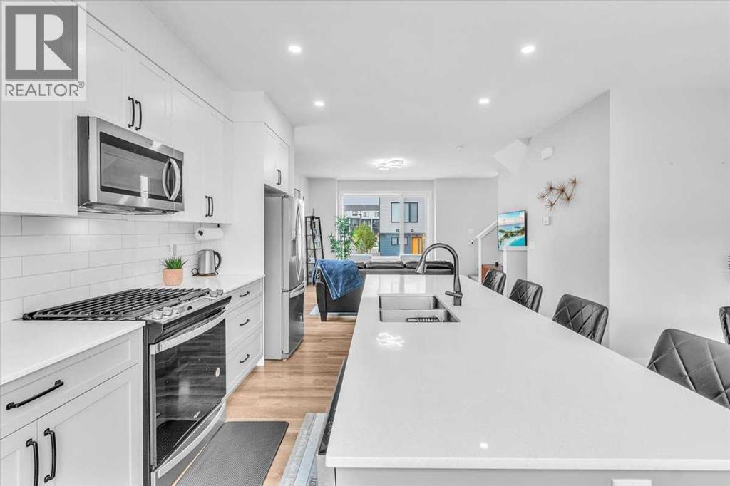 Single Family House for Sale in  Evanscrest Square NW Evanston Calgary 