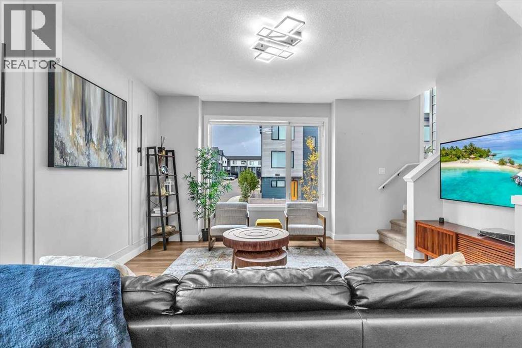 Single Family House for Sale in  Evanscrest Square NW Evanston Calgary 