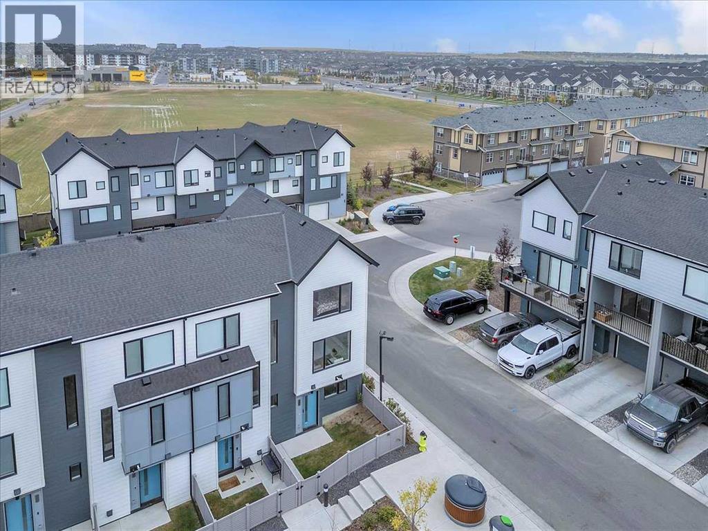 Single Family House for Sale in  Evanscrest Square NW Evanston Calgary 