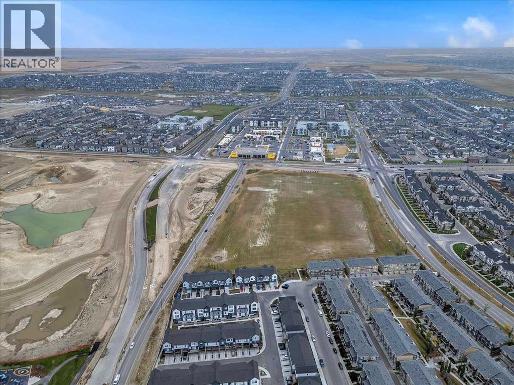 Single Family House for Sale in  Evanscrest Square NW Evanston Calgary 