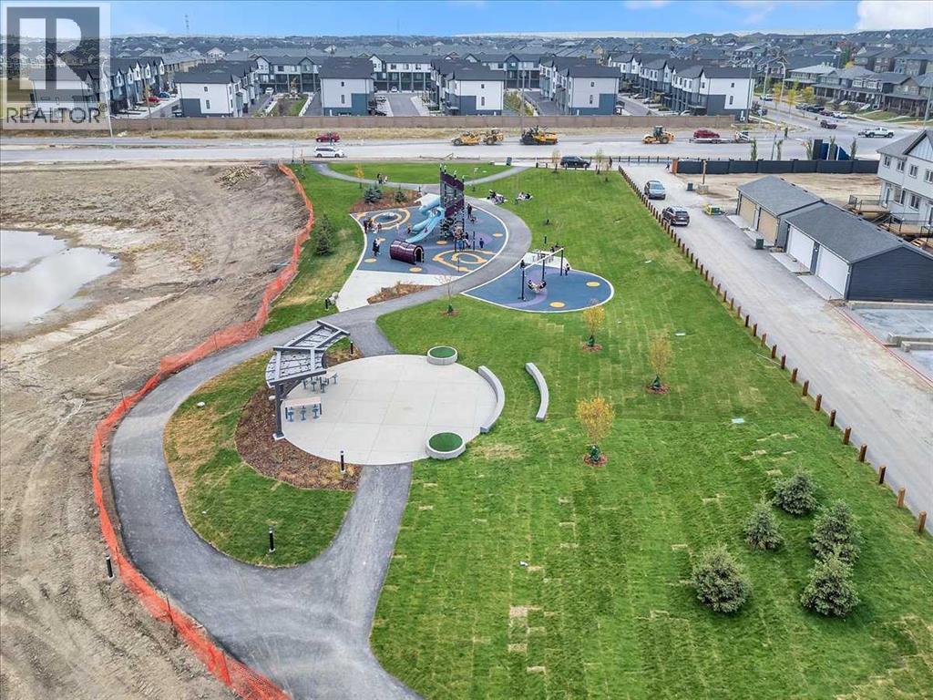 Single Family House for Sale in  Evanscrest Square NW Evanston Calgary 