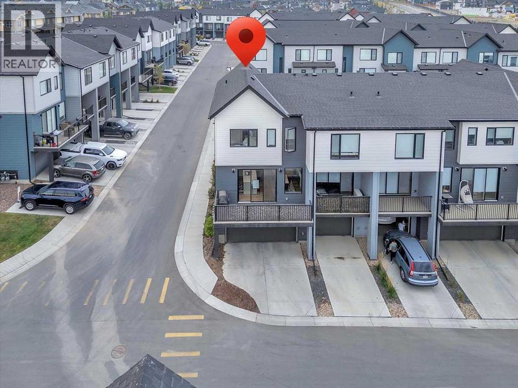 Single Family House for Sale in  Evanscrest Square NW Evanston Calgary 