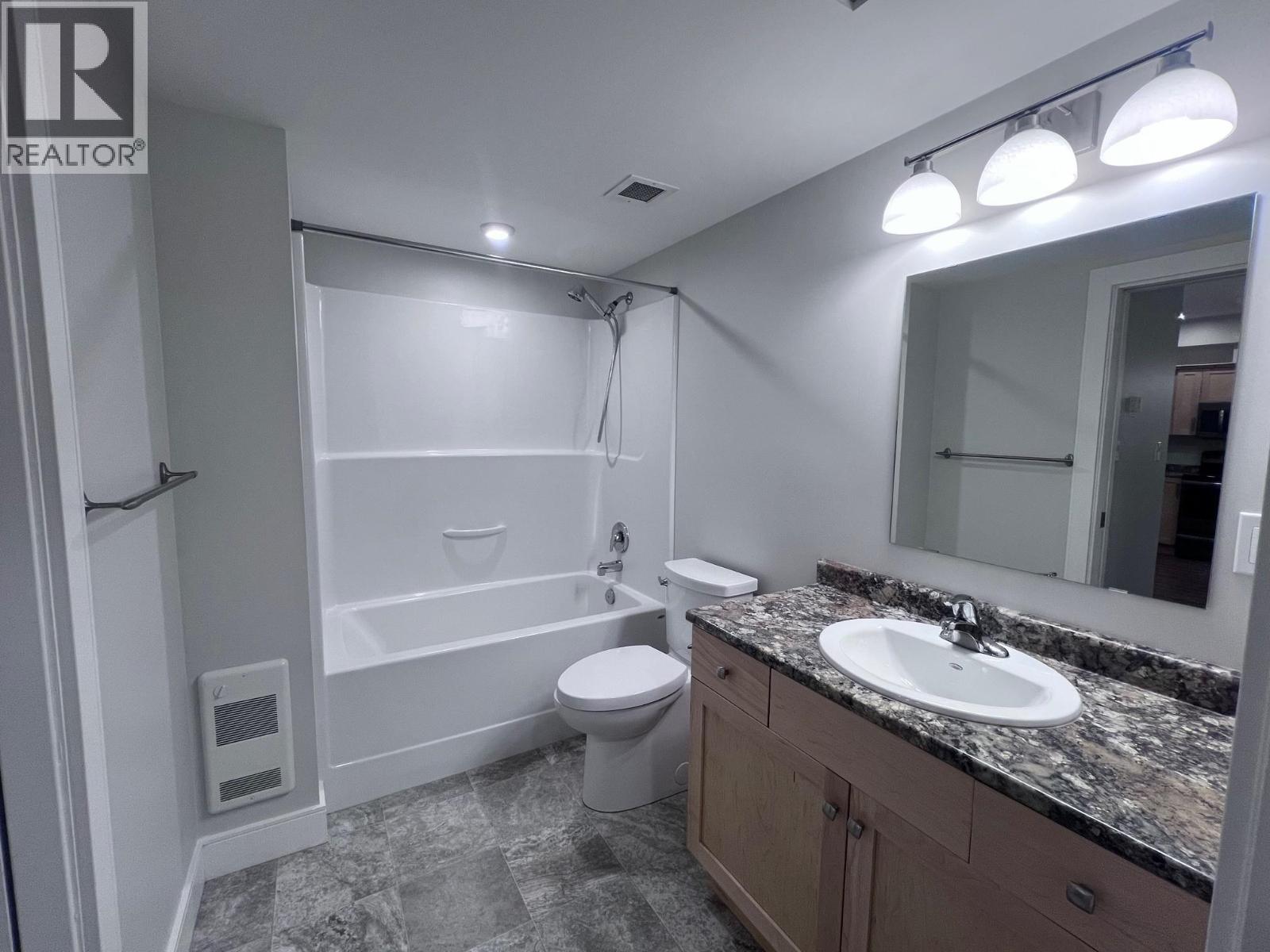 105 3684 PRINCESS CRESCENT - 16