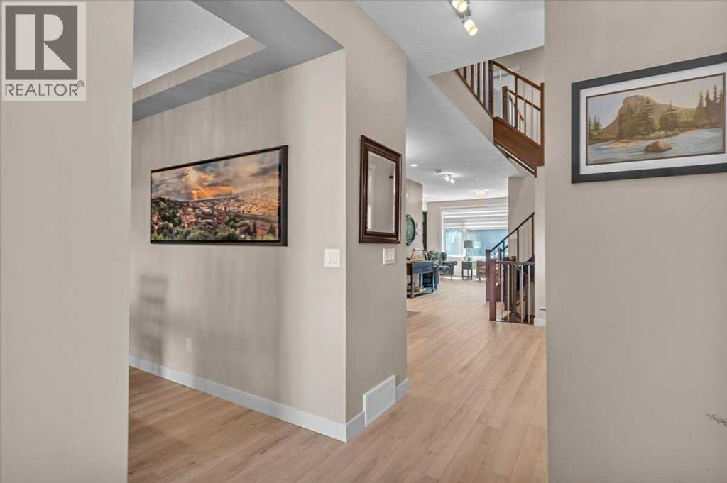 Single Family House for Sale in   Avenue NW Tuxedo Park Calgary 