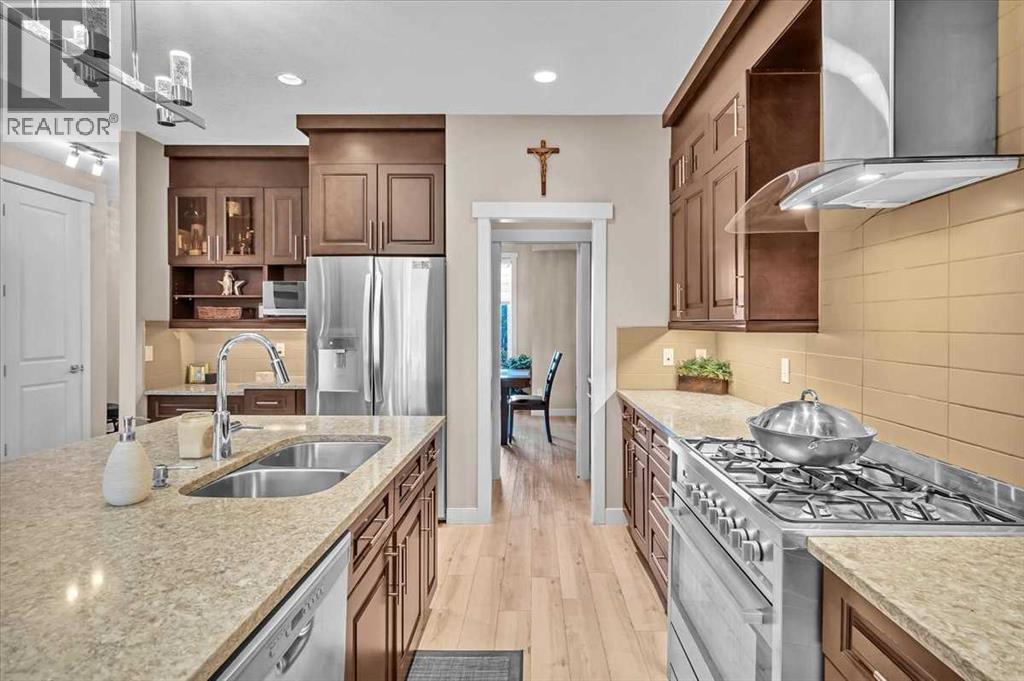 Single Family House for Sale in   Avenue NW Tuxedo Park Calgary 