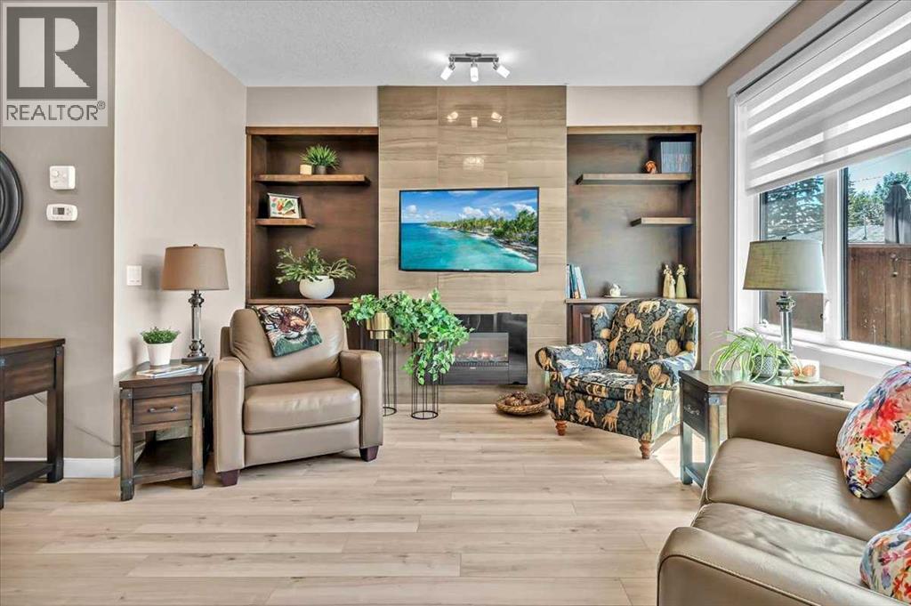 Single Family House for Sale in   Avenue NW Tuxedo Park Calgary 