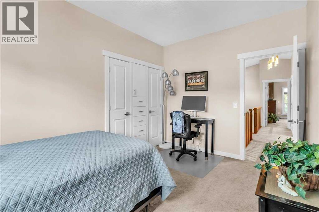 Single Family House for Sale in   Avenue NW Tuxedo Park Calgary 