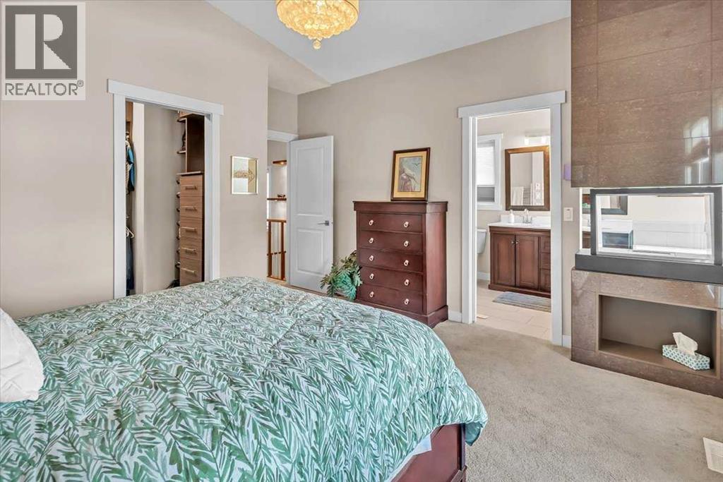 Single Family House for Sale in   Avenue NW Tuxedo Park Calgary 