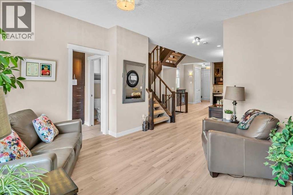 Single Family House for Sale in   Avenue NW Tuxedo Park Calgary 