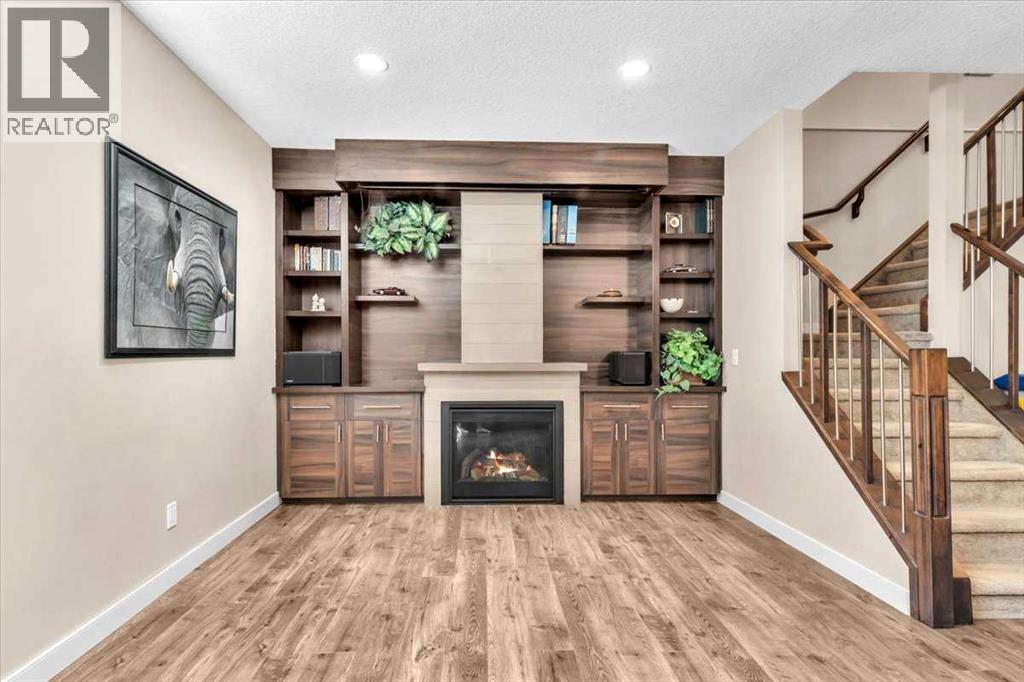 Single Family House for Sale in   Avenue NW Tuxedo Park Calgary 