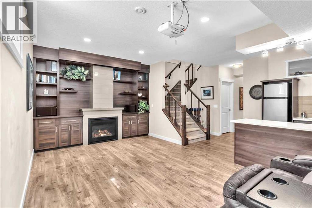 Single Family House for Sale in   Avenue NW Tuxedo Park Calgary 