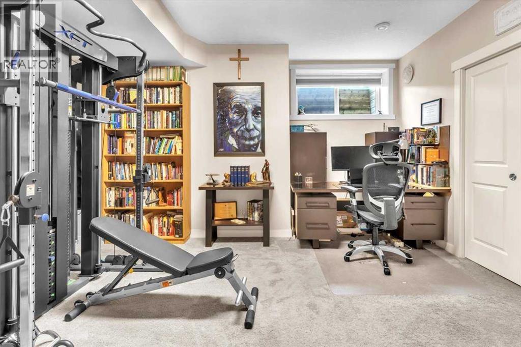 Single Family House for Sale in   Avenue NW Tuxedo Park Calgary 