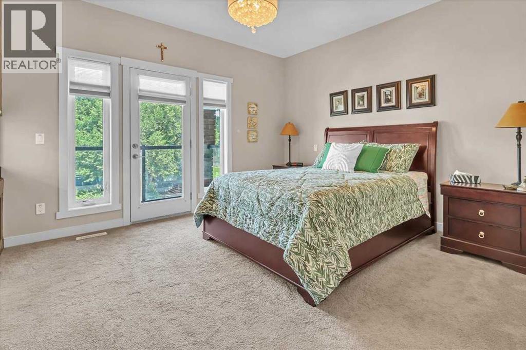 Single Family House for Sale in   Avenue NW Tuxedo Park Calgary 