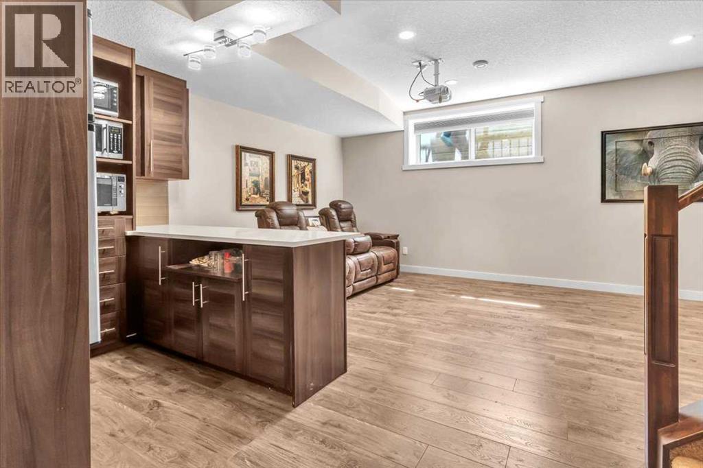 Single Family House for Sale in   Avenue NW Tuxedo Park Calgary 