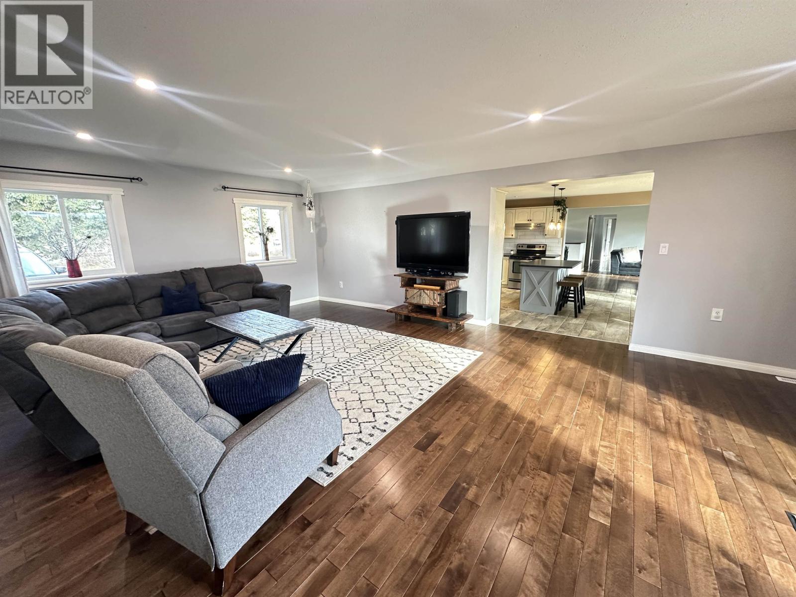 366 NORTHSIDE ROAD, Vanderhoof