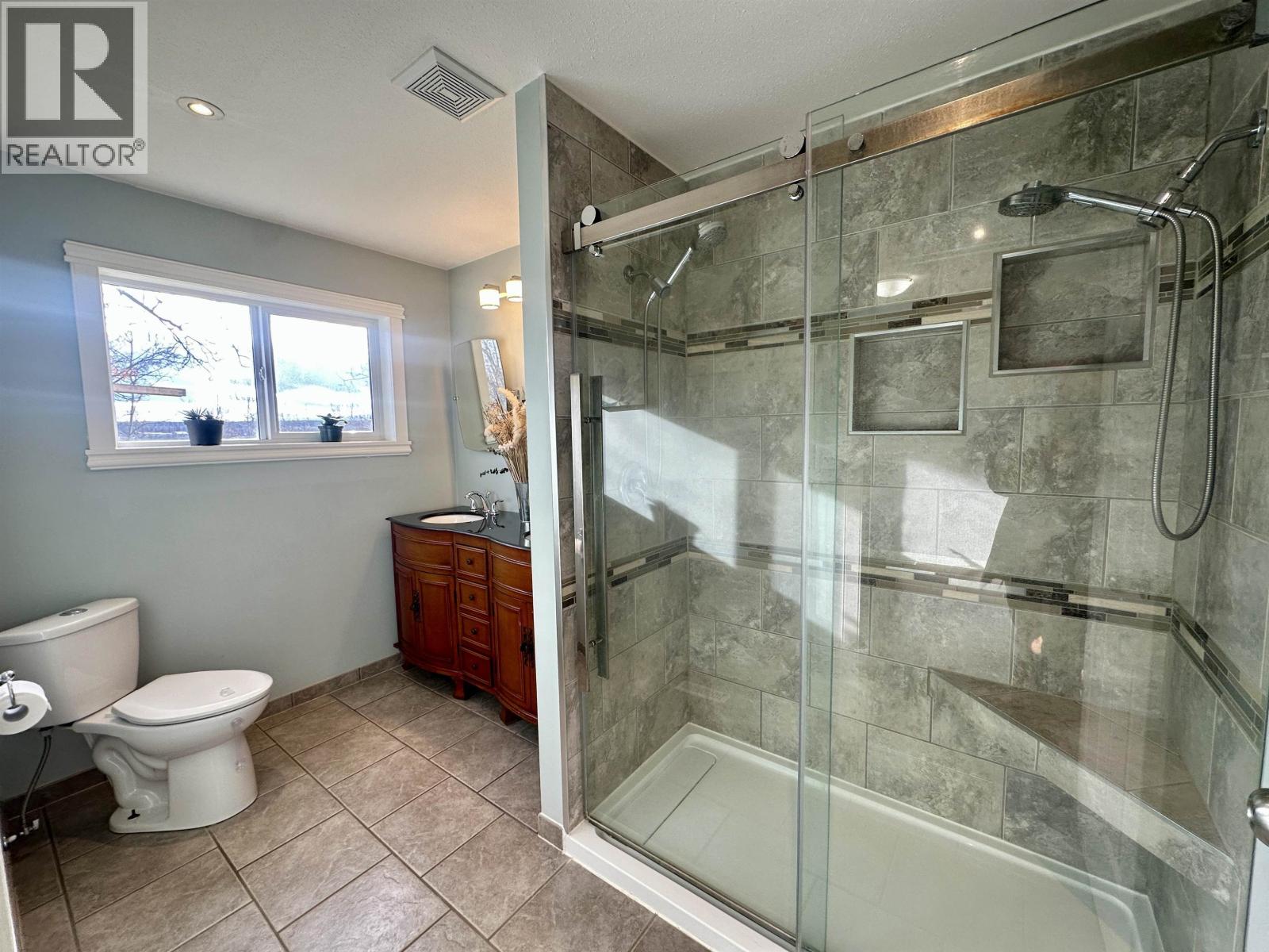 366 NORTHSIDE ROAD, Vanderhoof