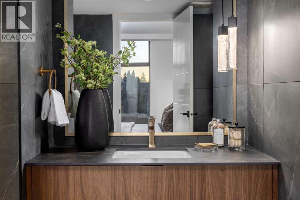 Single Family House for Sale in    Avenue SW Mission Calgary 