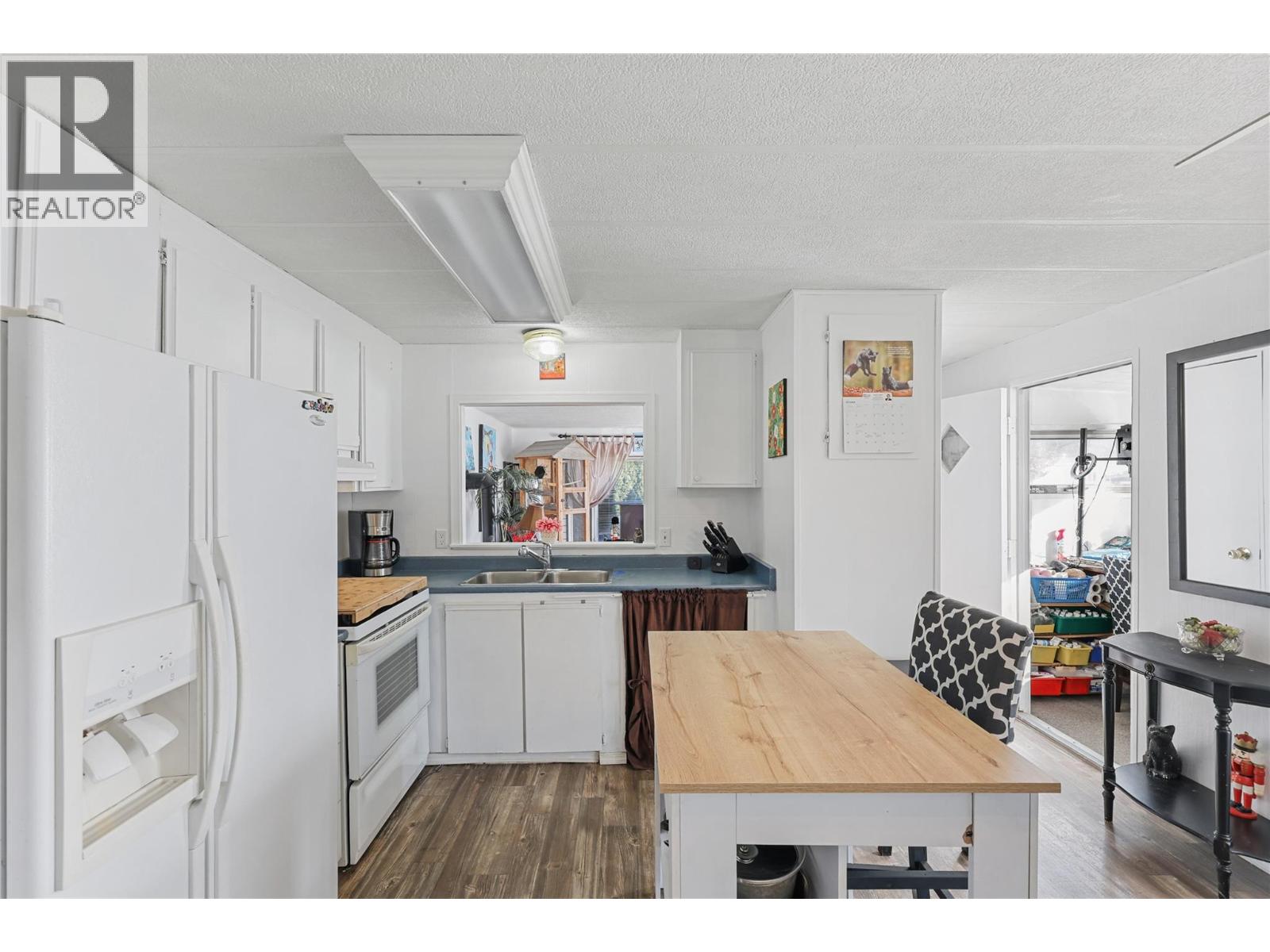 #202 2400 OAKDALE WAY - 6