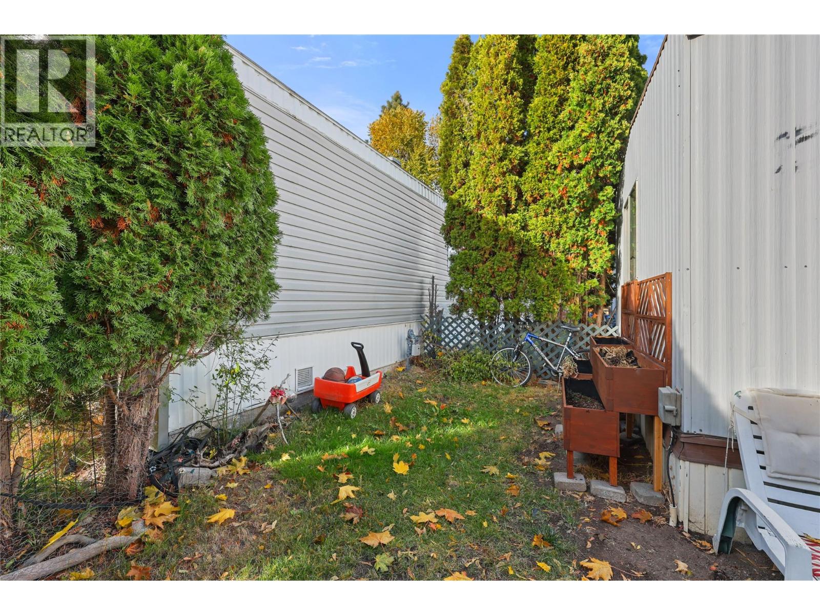 #202 2400 OAKDALE WAY - 20