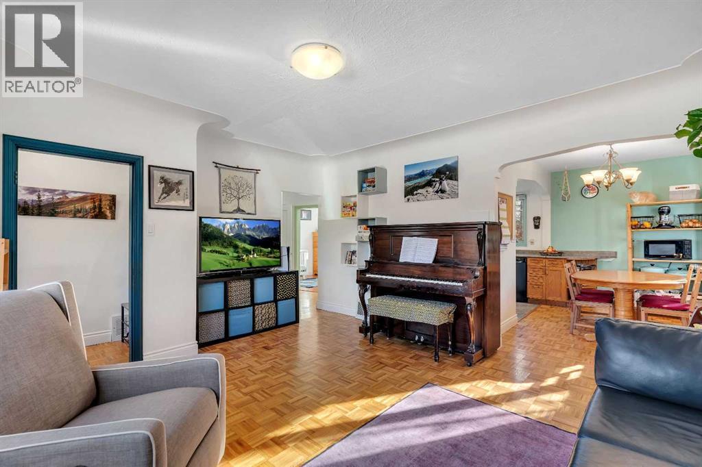 Single Family House Bungalow for Sale in   Avenue NW Tuxedo Park Calgary 