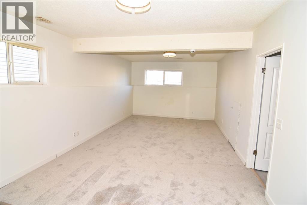 Single Family House Bi-level for Sale in  Tarawood Close NE Taradale Calgary 