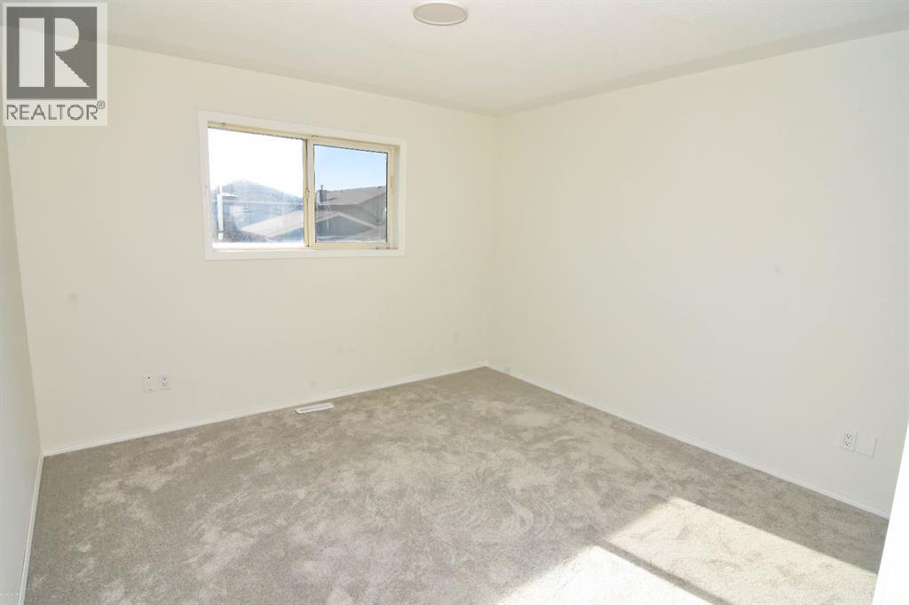 Single Family House Bi-level for Sale in  Tarawood Close NE Taradale Calgary 