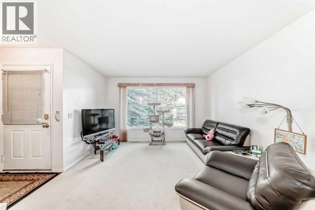 Single Family House for Sale in   Bermuda Drive NW Beddington Heights Calgary 