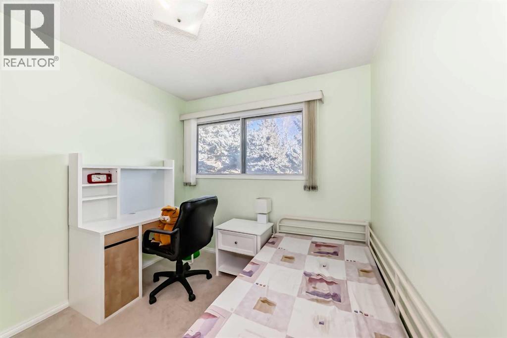 Single Family House for Sale in   Bermuda Drive NW Beddington Heights Calgary 