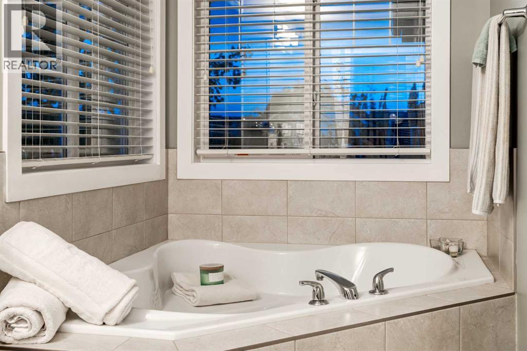 Single Family House for Sale in  Evanston Drive NW Evanston Calgary 