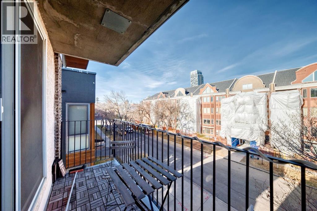 Single Family House for Sale in    Avenue SW Lower Mount Royal Calgary 