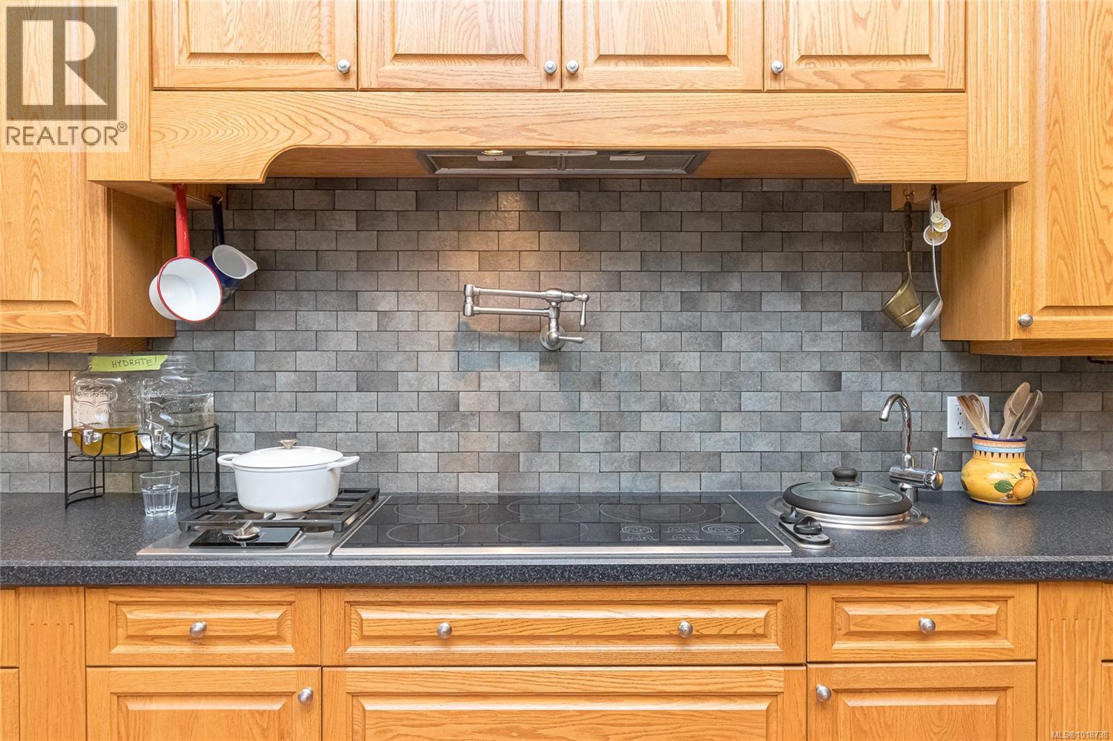  11376 Osprey Place, North Saanich