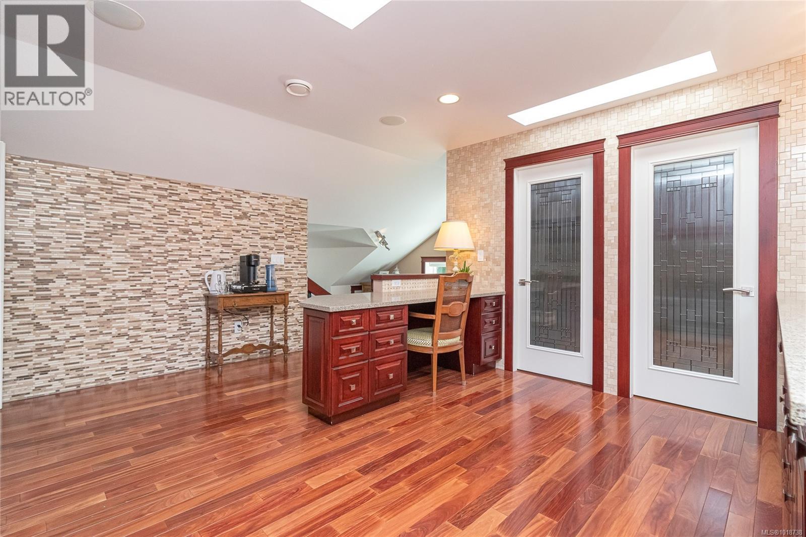  11376 Osprey Place, North Saanich