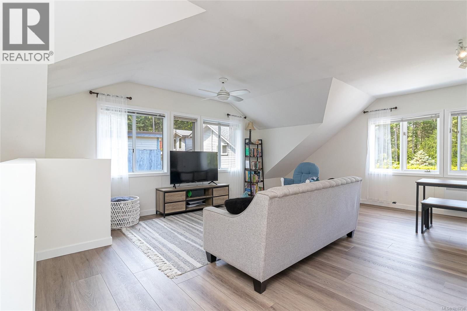  11376 Osprey Place, North Saanich