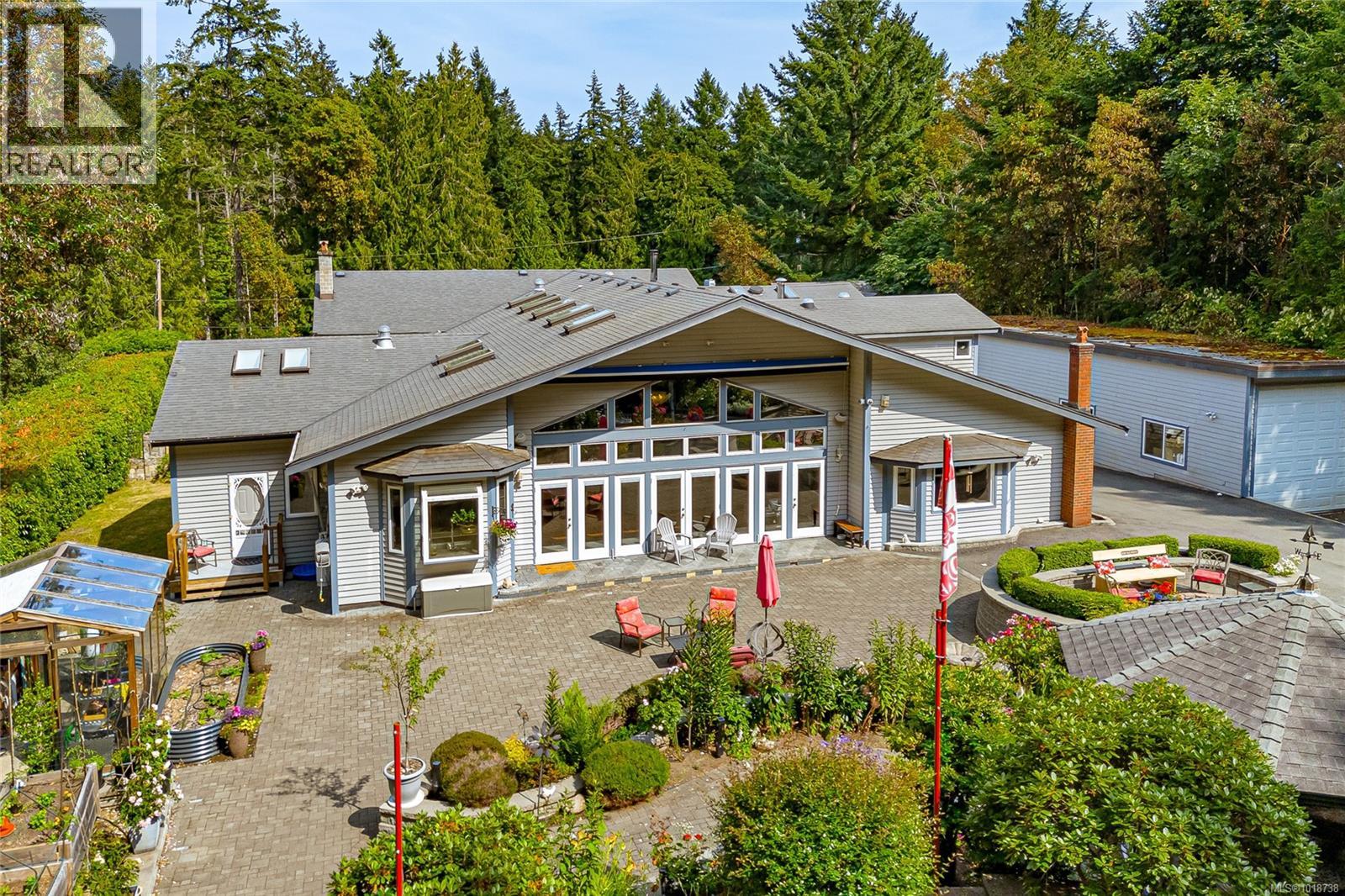  11376 Osprey Place, North Saanich