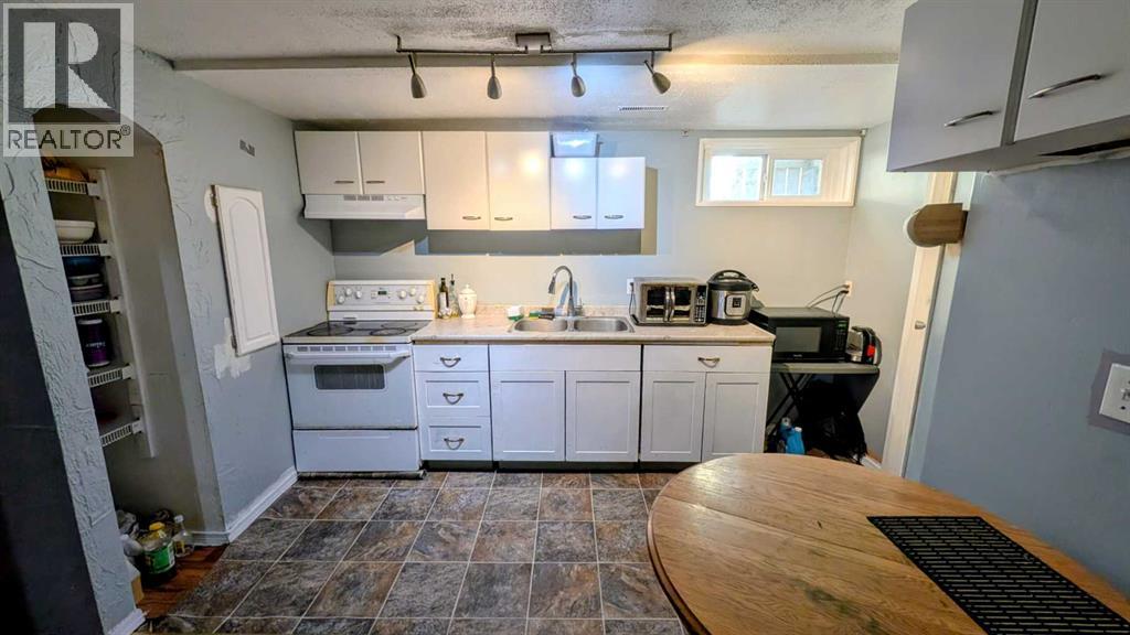 Single Family House Bungalow for Sale in  Pinehill Road NE Pineridge Calgary 