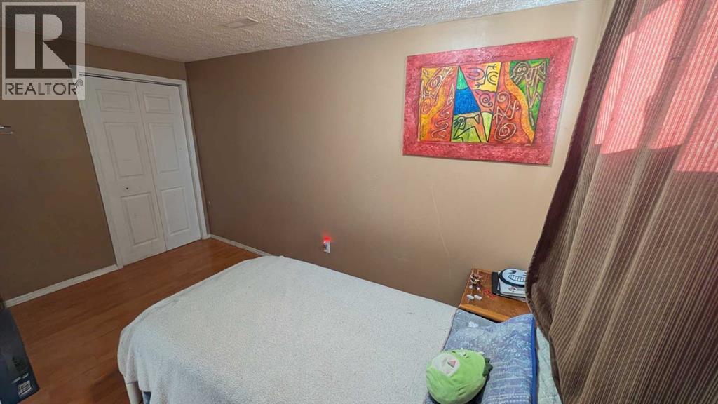 Single Family House Bungalow for Sale in  Pinehill Road NE Pineridge Calgary 