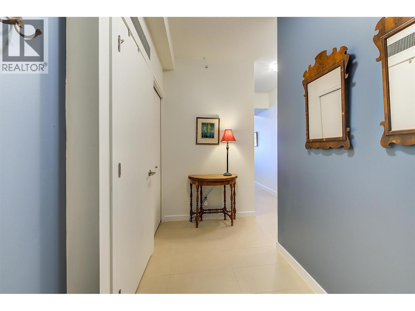 2408 1075 Sunset Drive, Kelowna