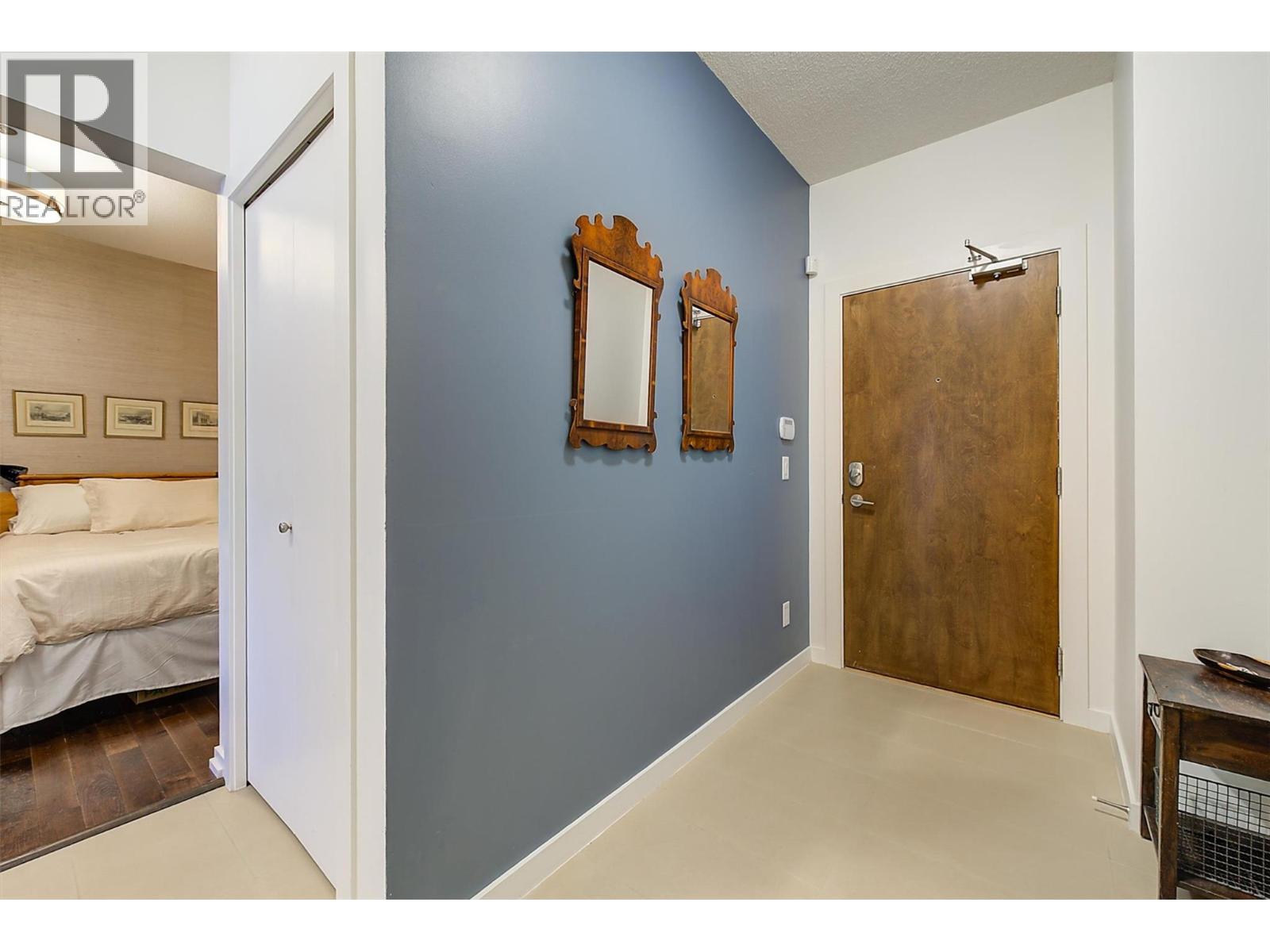 2408 1075 Sunset Drive, Kelowna