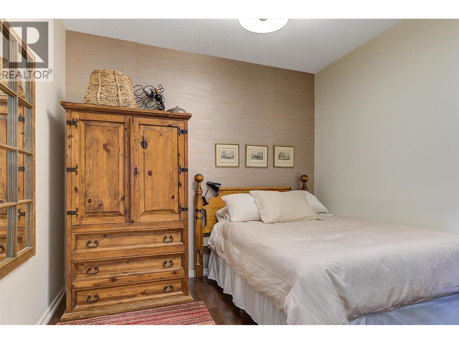 2408 1075 Sunset Drive, Kelowna