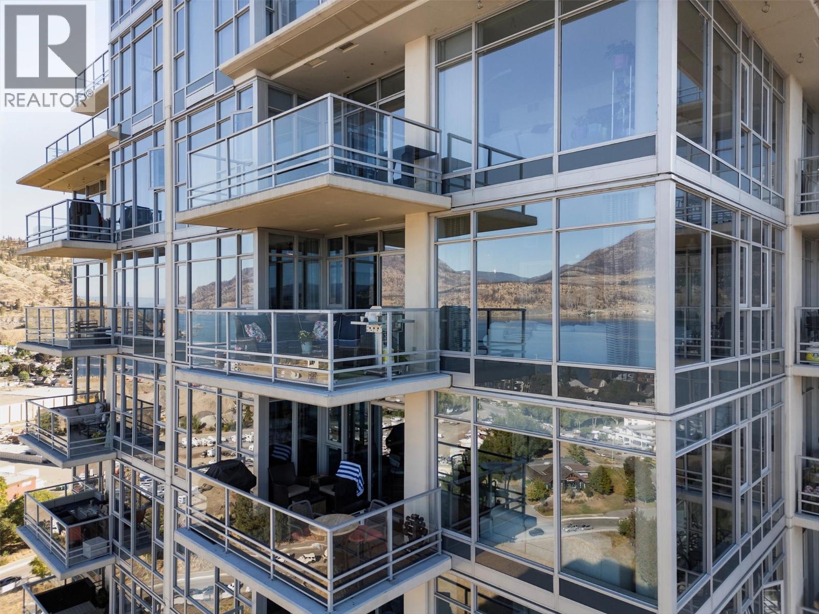 2408 1075 Sunset Drive, Kelowna