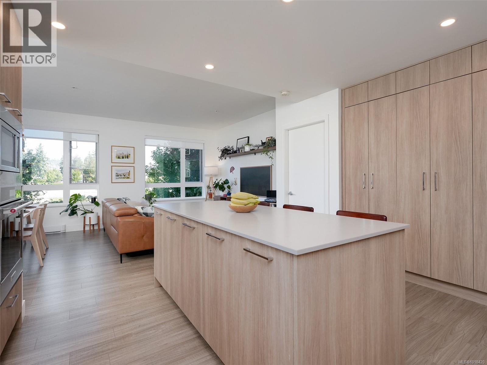 218 960 Reunion Avenue, Langford