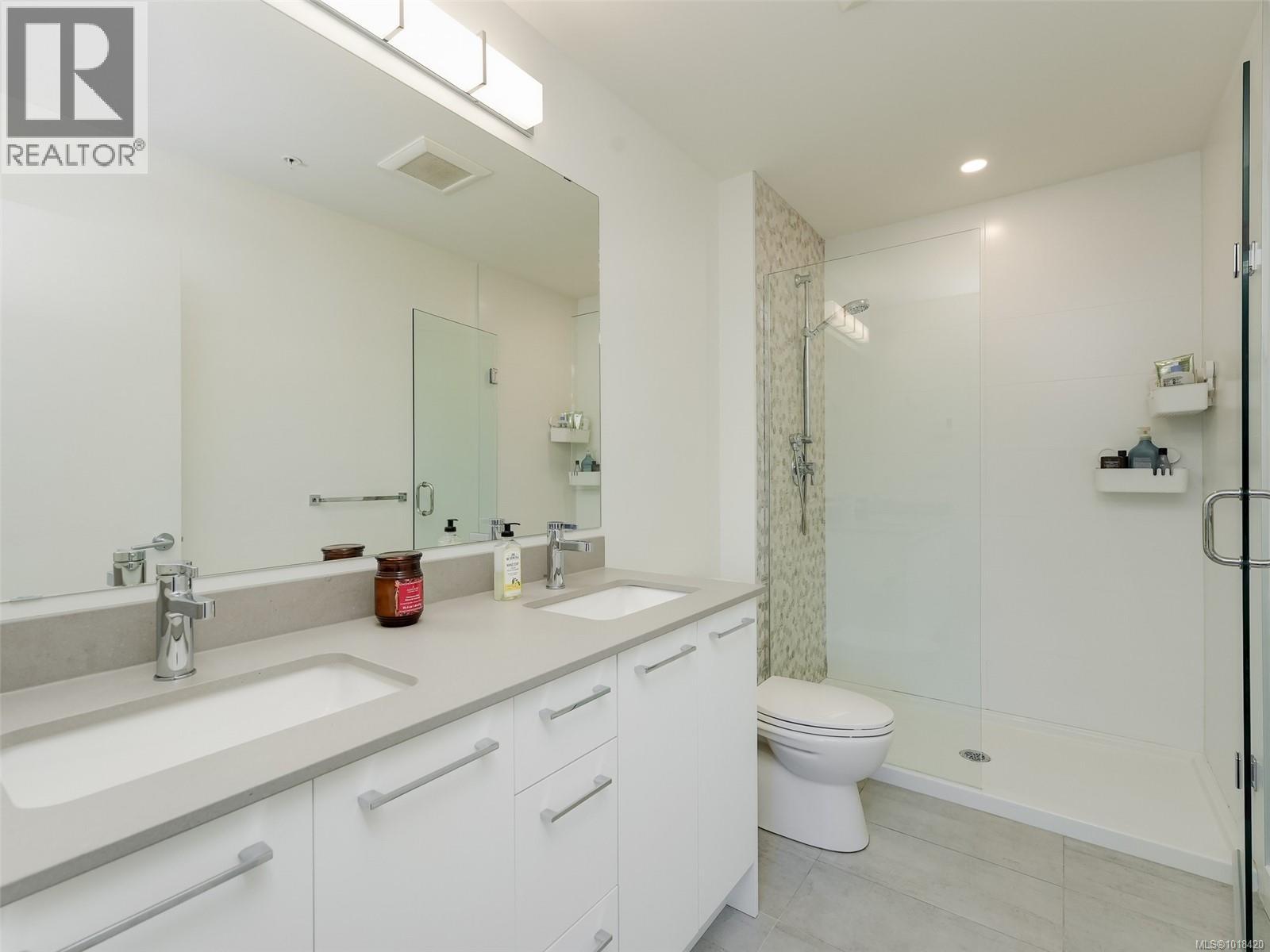 218 960 Reunion Avenue, Langford