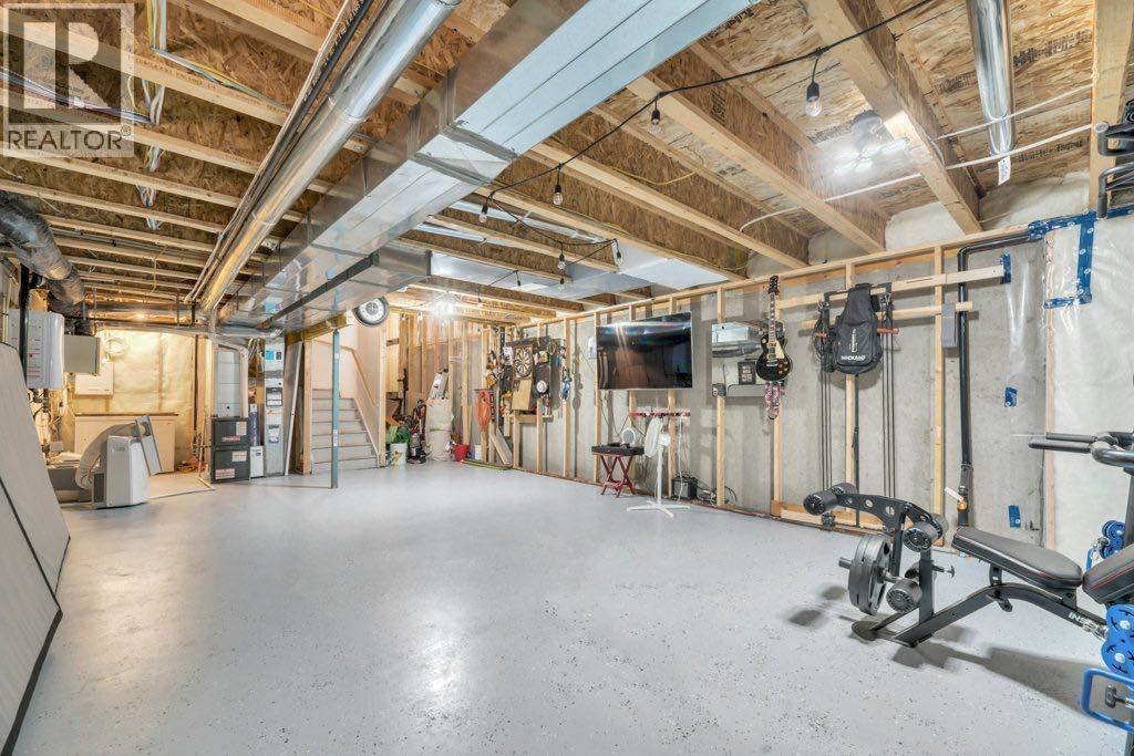 Single Family House 3 Level for Sale in  Evanston Hill NW Evanston Calgary 