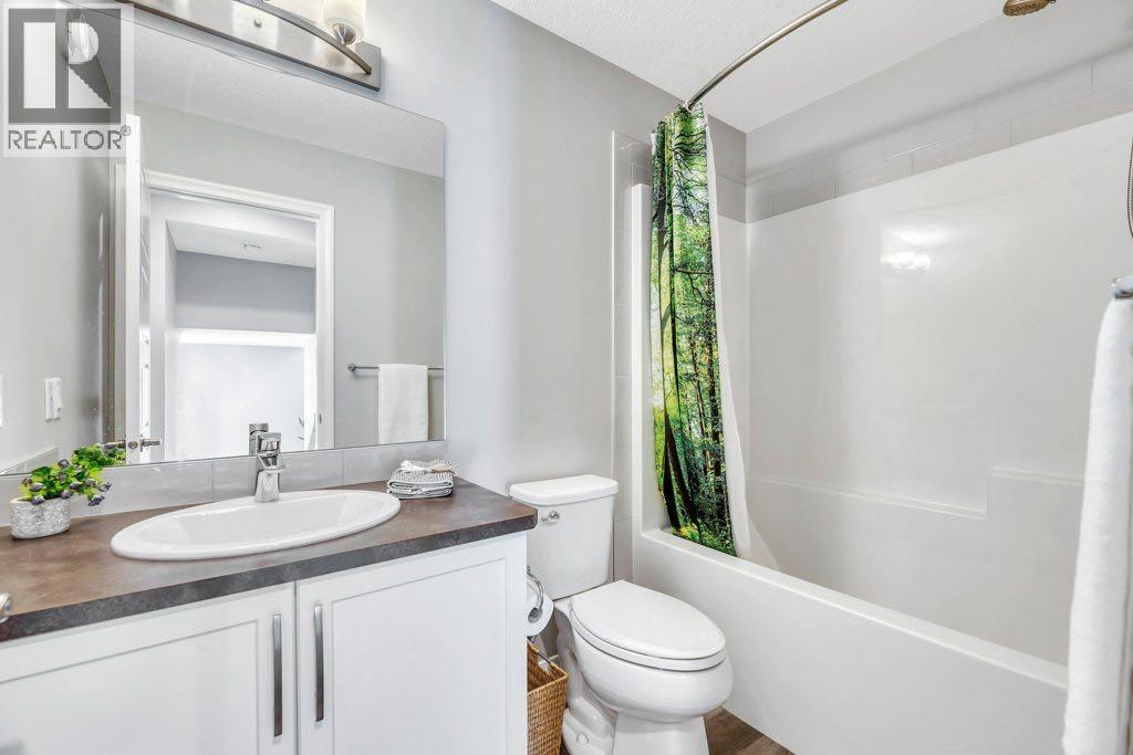 Single Family House 3 Level for Sale in  Evanston Hill NW Evanston Calgary 