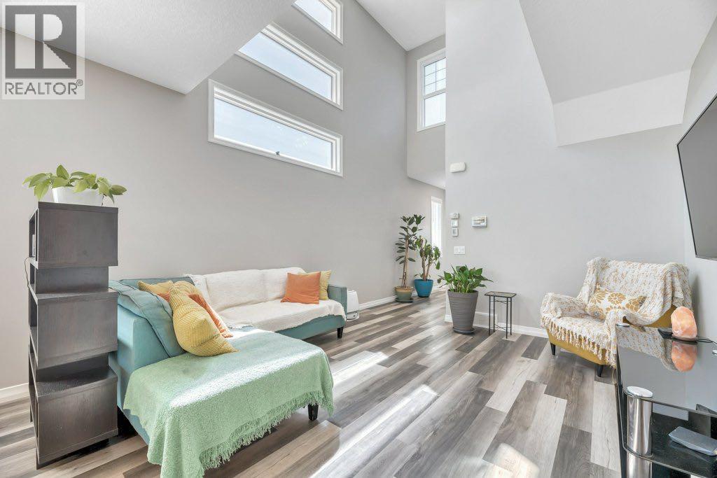 Single Family House 3 Level for Sale in  Evanston Hill NW Evanston Calgary 