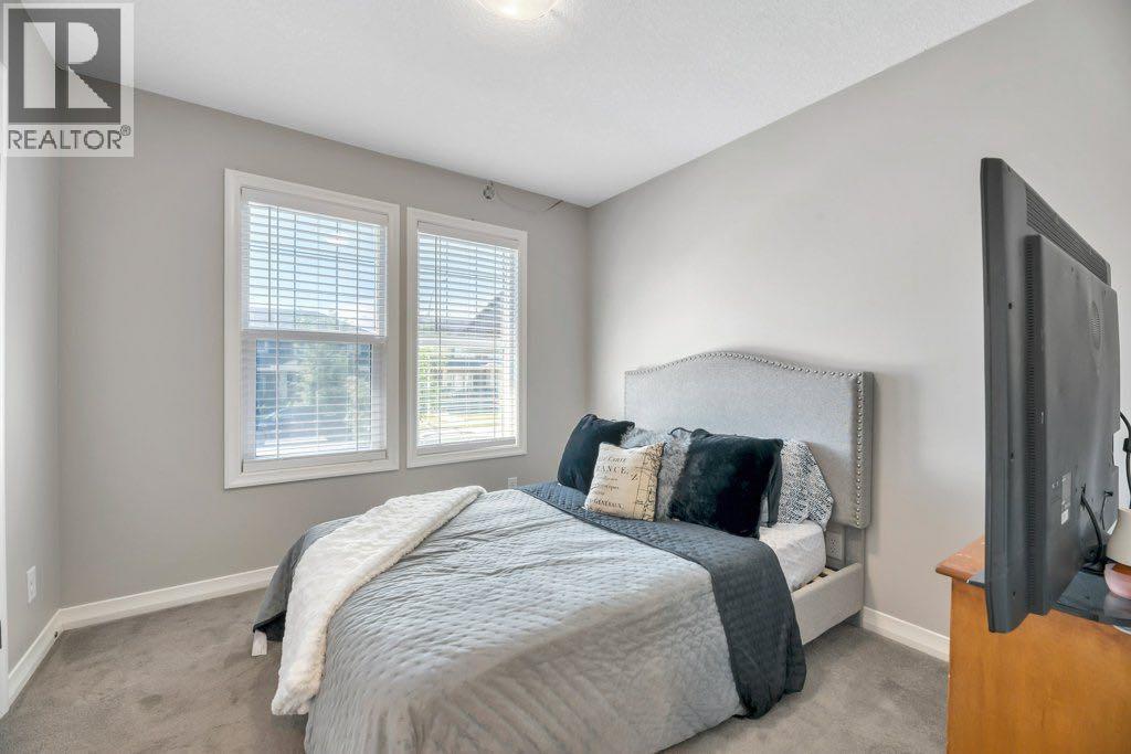 Single Family House 3 Level for Sale in  Evanston Hill NW Evanston Calgary 