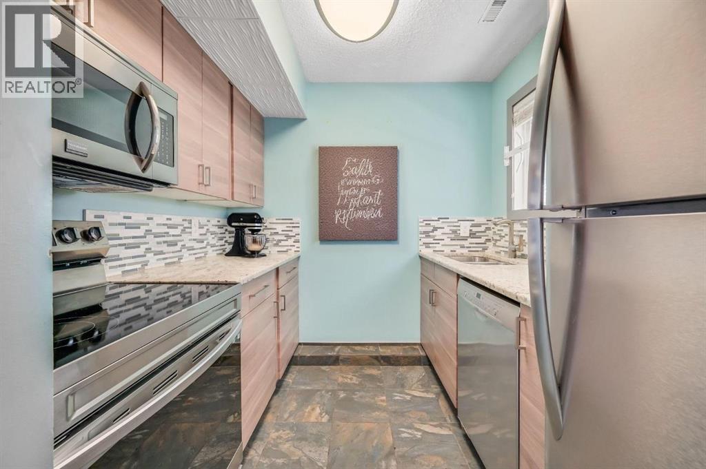 1612, 2520 Palliser Drive SW, Calgary, Alberta