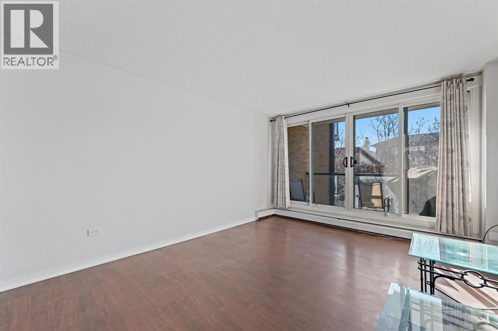 Single Family House for Sale in    Avenue SW Sunalta Calgary 